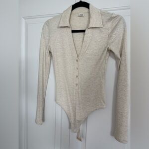 Wilfred Aritzia Ribbed Oat Polo V-Neck Bodysuit